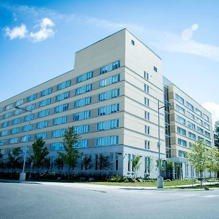 Lakehead University Residence And Conference Centre Orillia Exterior foto