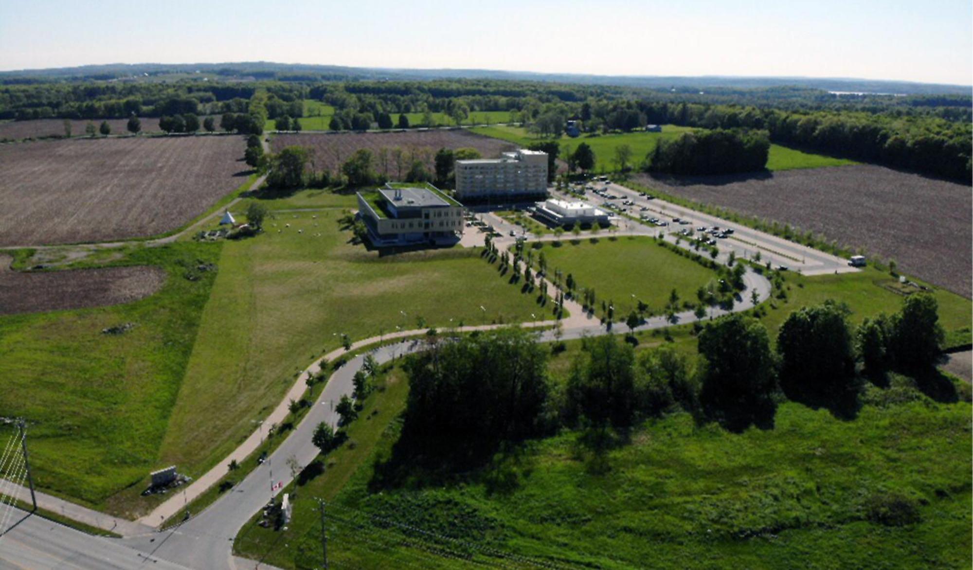 Lakehead University Residence And Conference Centre Orillia Exterior foto
